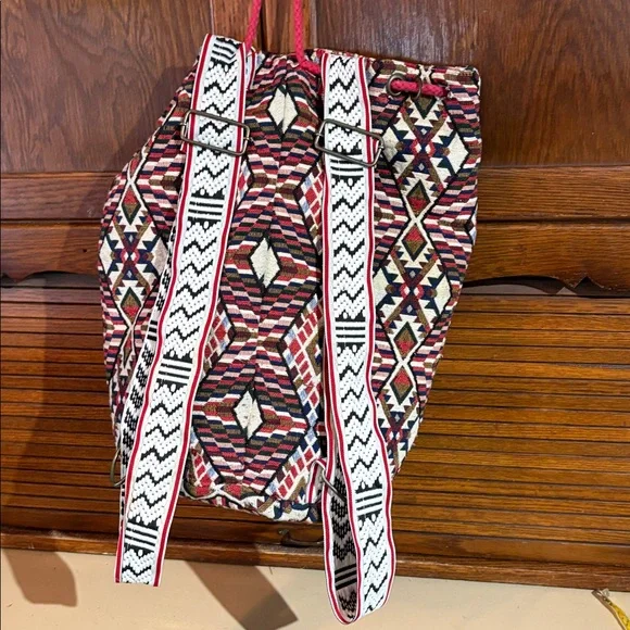 Geometric Patterned Drawstring Backpack - Picture 3 of 10
